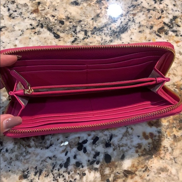 PRICE DROP! Michael Kors Leather Wallet - Picture 6 of 7